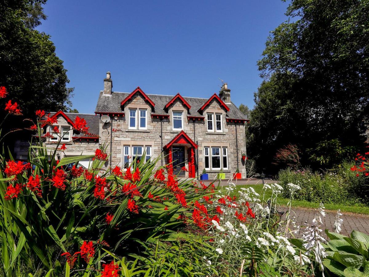 Roseburn Villa Pitlochry Exterior photo